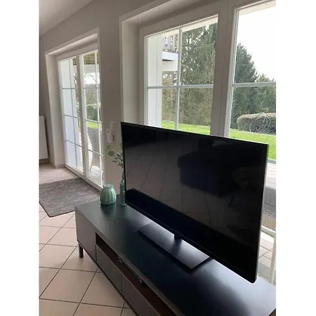 Maison Grande Fleur Comfortable Metterich