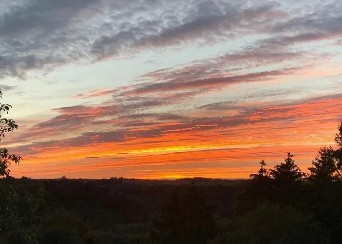 Maison Grande Fleur Comfortable Metterich